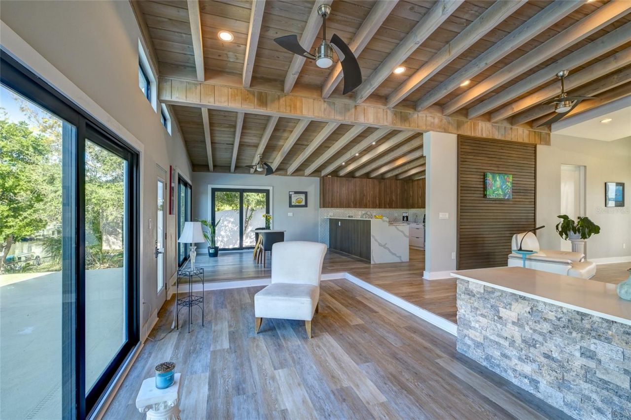 3636 Mineola Drive , Sarasota, FL 34239 Photo