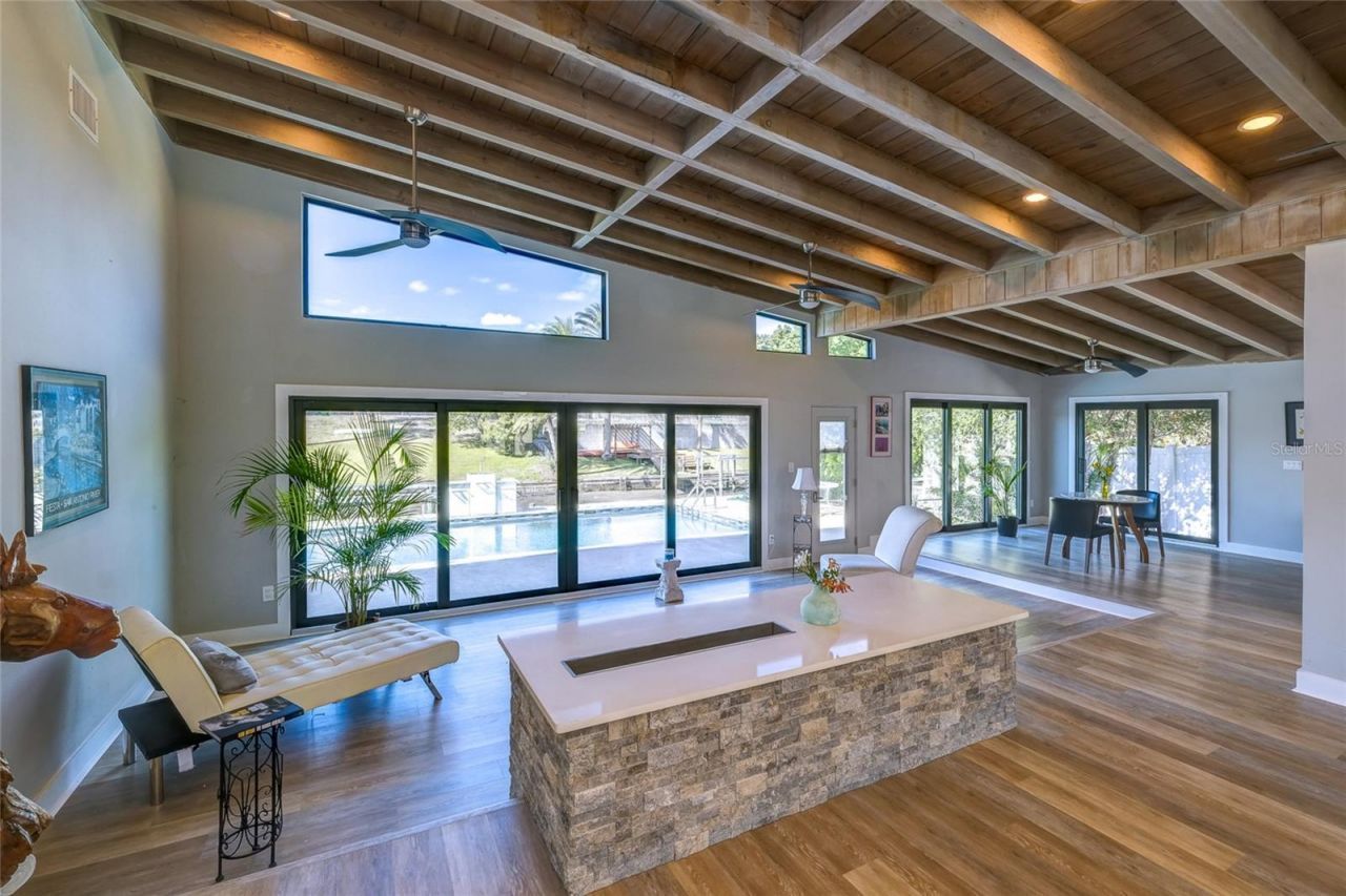 3636 Mineola Drive , Sarasota, FL 34239 Photo