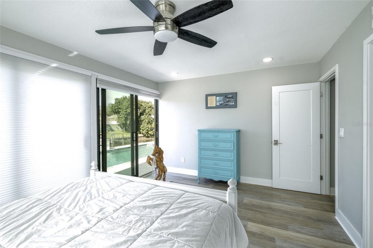 3636 Mineola Drive , Sarasota, FL 34239 Photo