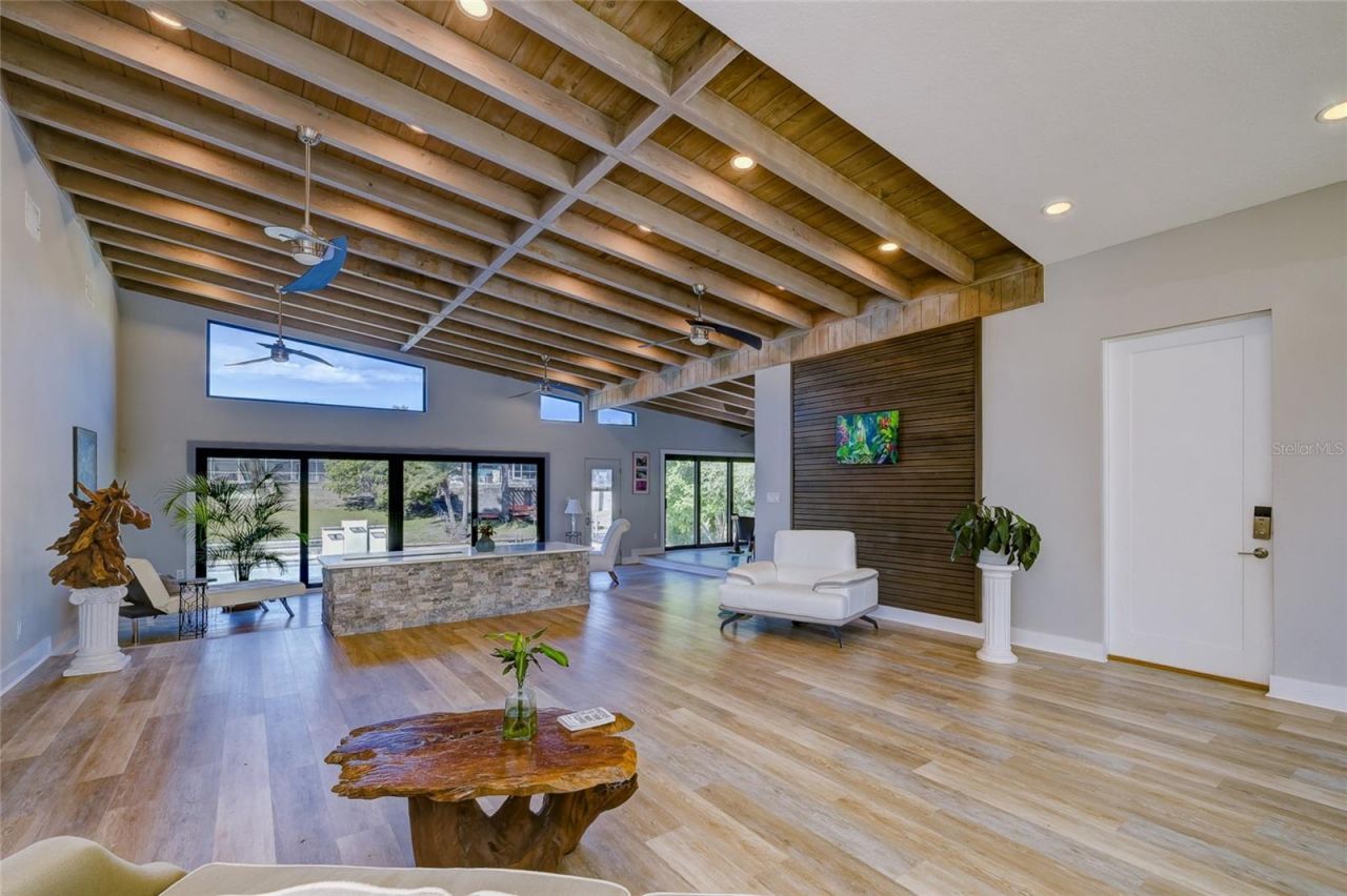 3636 Mineola Drive , Sarasota, FL 34239 Photo