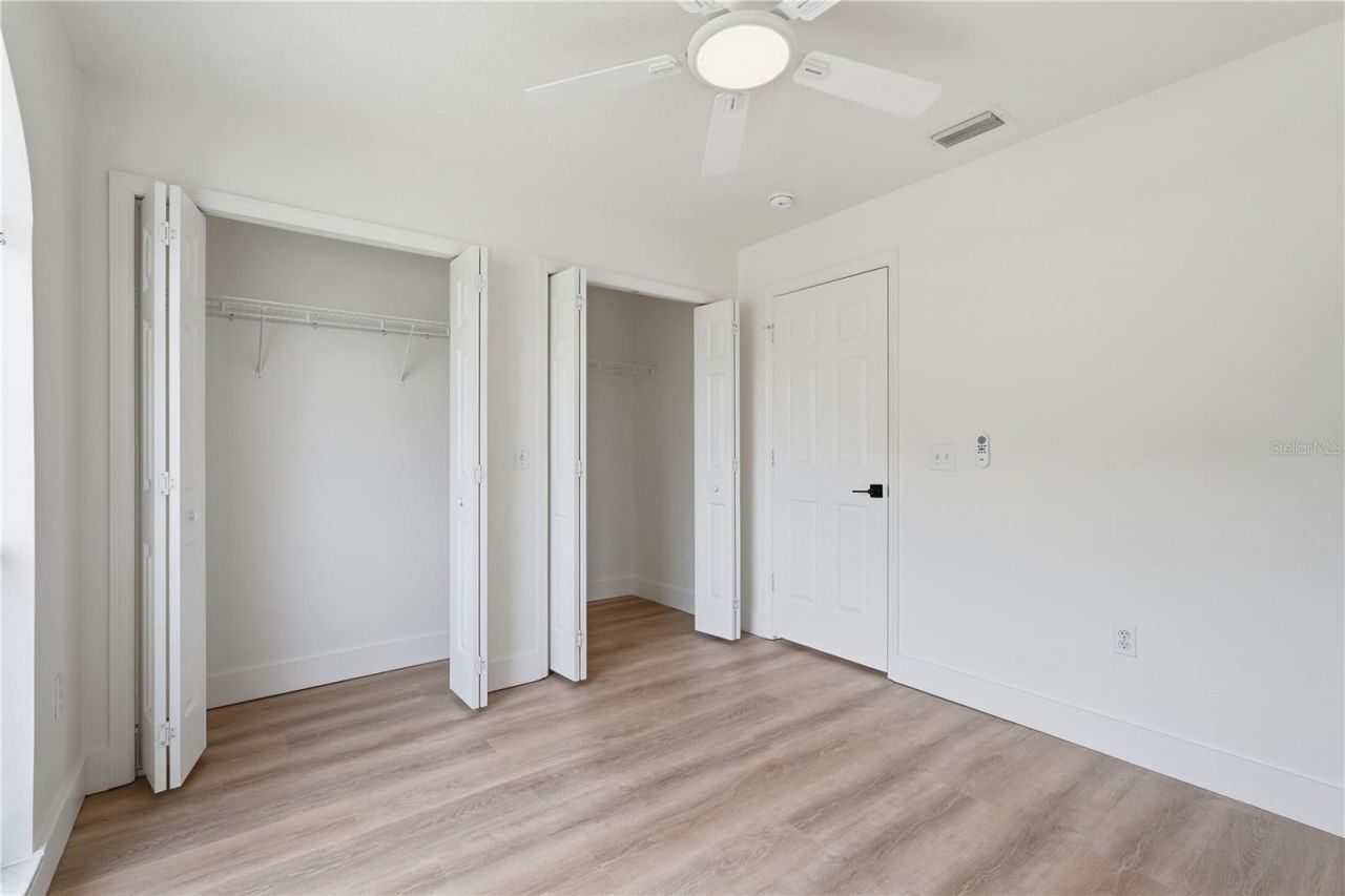 36703 Sundance Drive, Grand Island, FL 32735 Photo