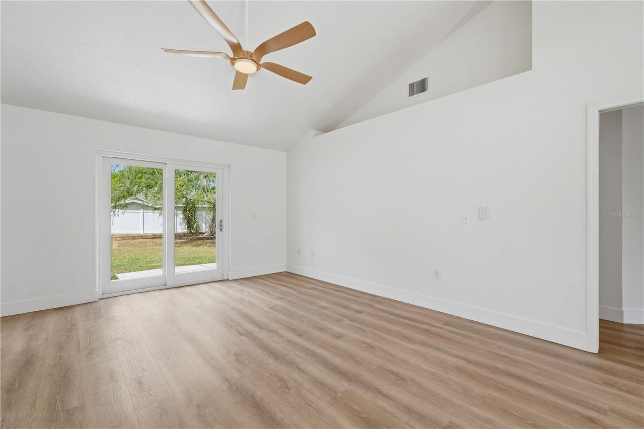 36703 Sundance Drive, Grand Island, FL 32735 Photo