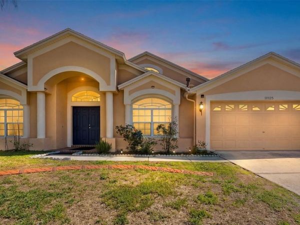 18125 SWEET JASMINE DRIVE , TAMPA, FL 33647