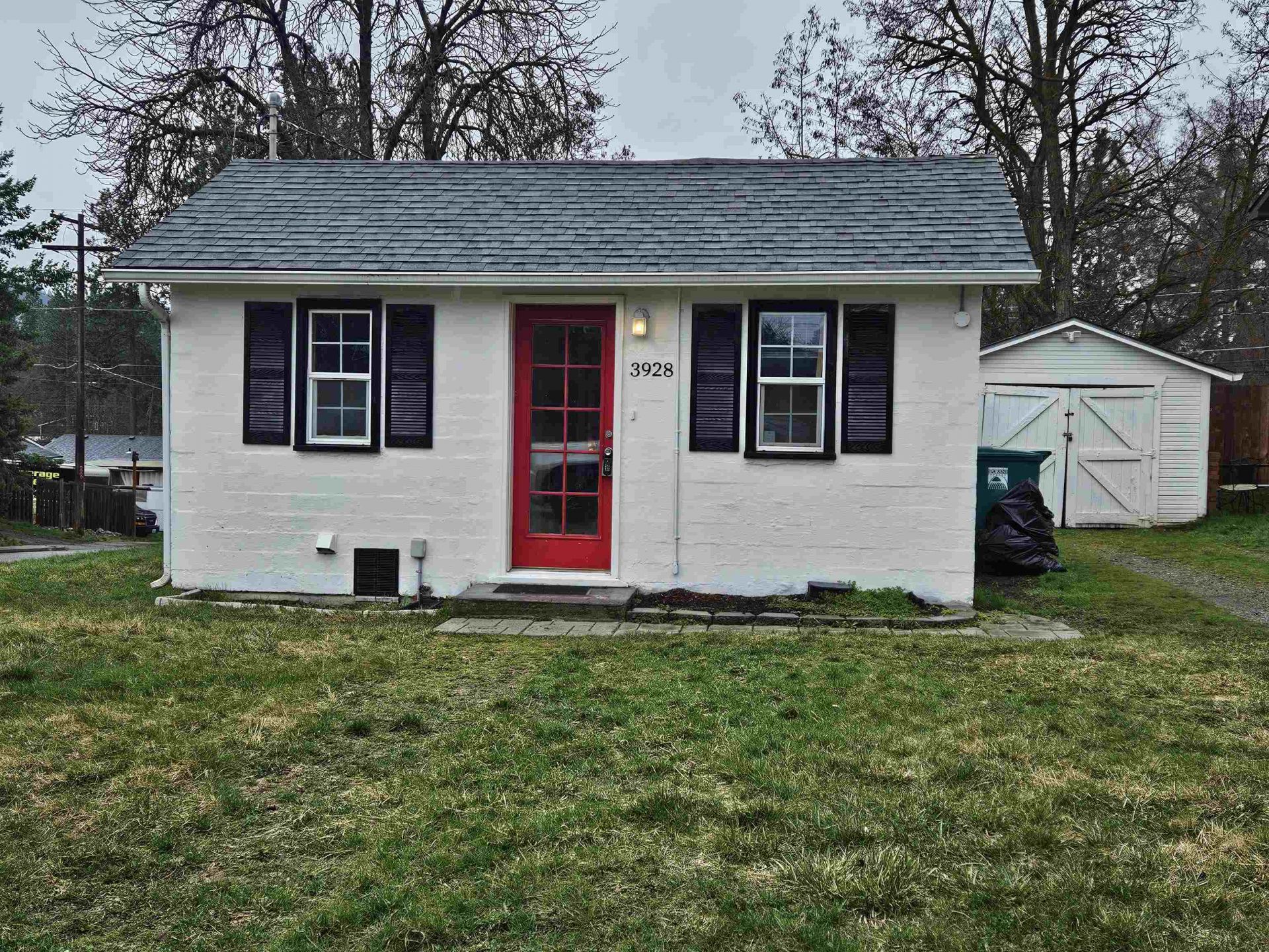 3928 E 35th Ave, Spokane, WA 99223 Main Photo