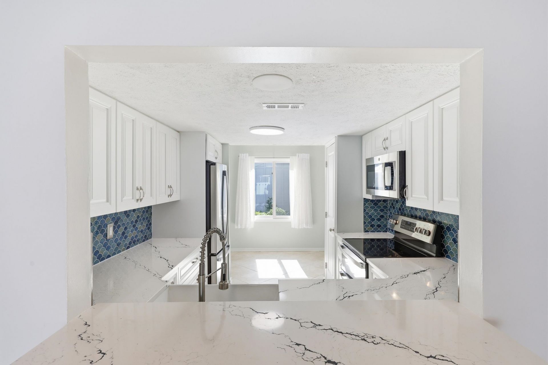 310 N 75th Ave N  Photo 14