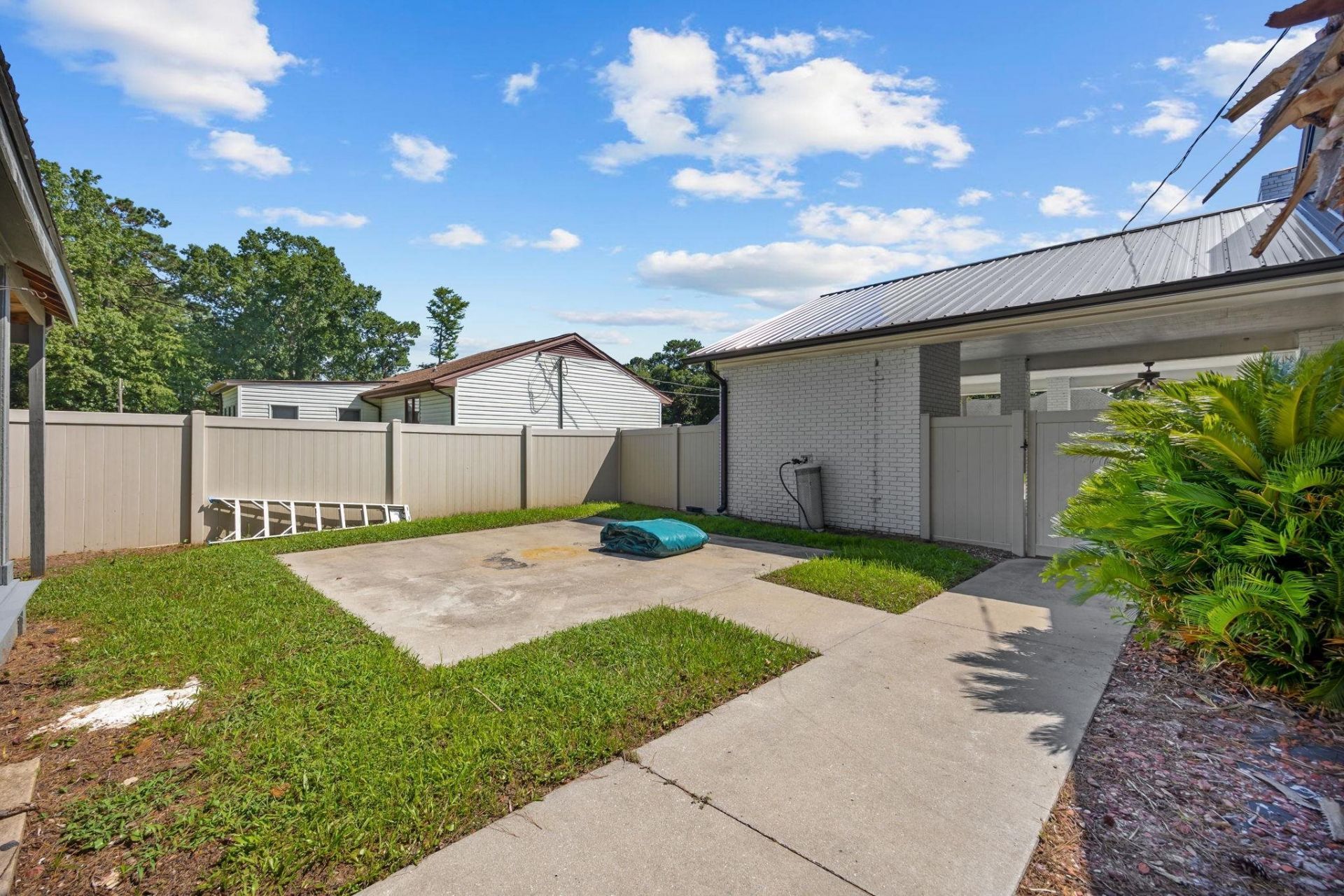 118 Clemson Rd. Photo 37