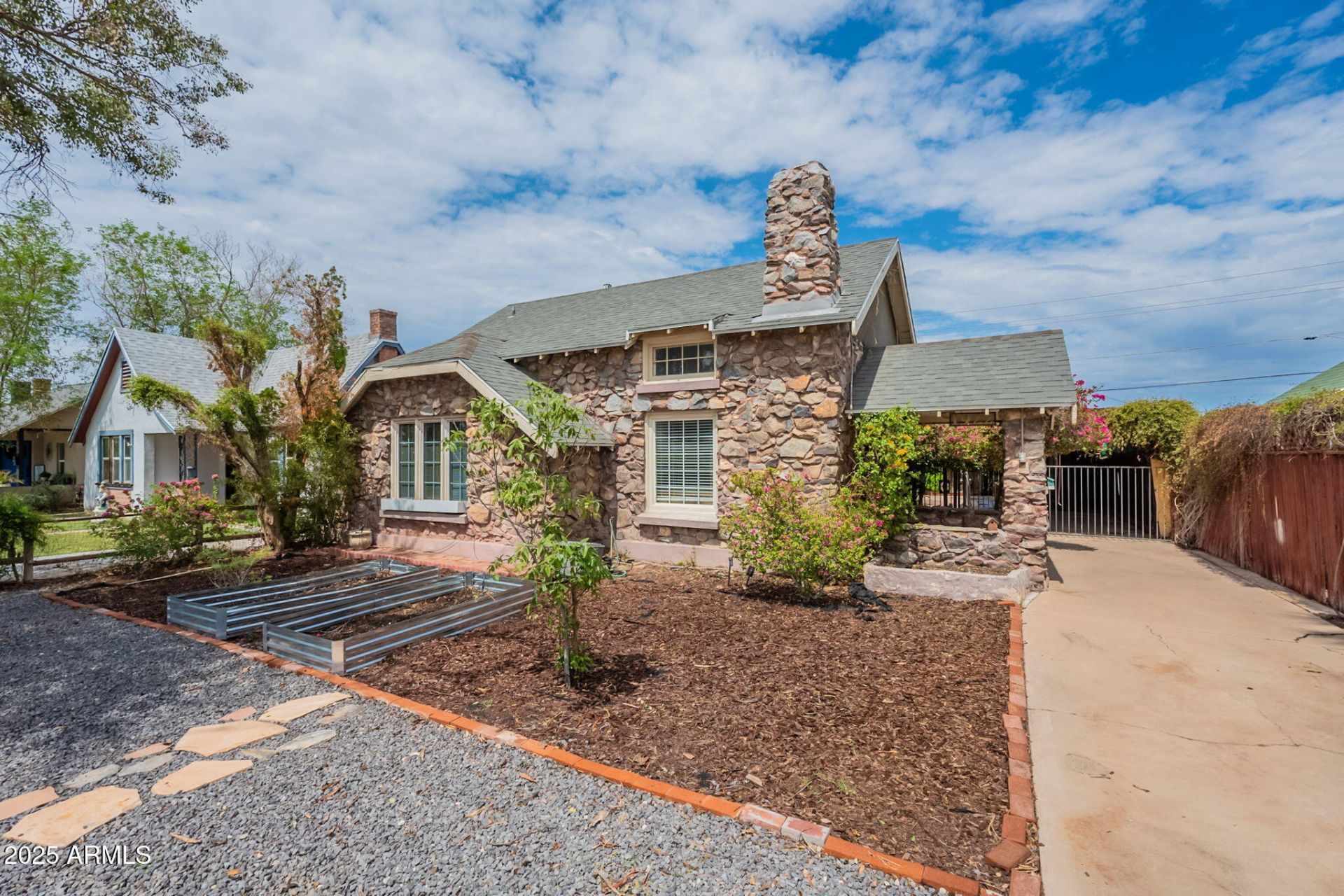 1922 W Holly Street, Phoenix, AZ 85009 Main Photo