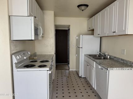 4600 Neil Road, Unit APT 33, Reno, NV 89502 Photo