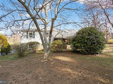 1567 SUGARTOWN ROAD, PAOLI, PA 19301