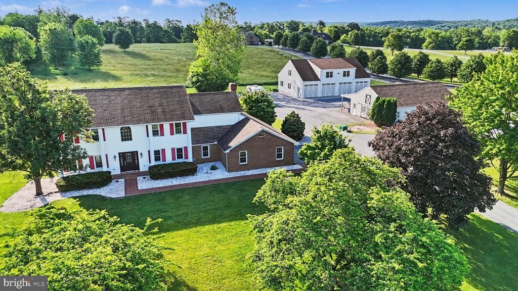 730 SEITZ DRIVE, LEWISBERRY, PA 17339