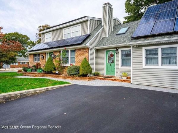 22 Queen Ann Road, Brick, NJ 08723