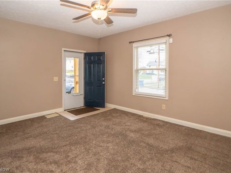 104 12th Street NW, Massillon, OH 44647 Photo 4