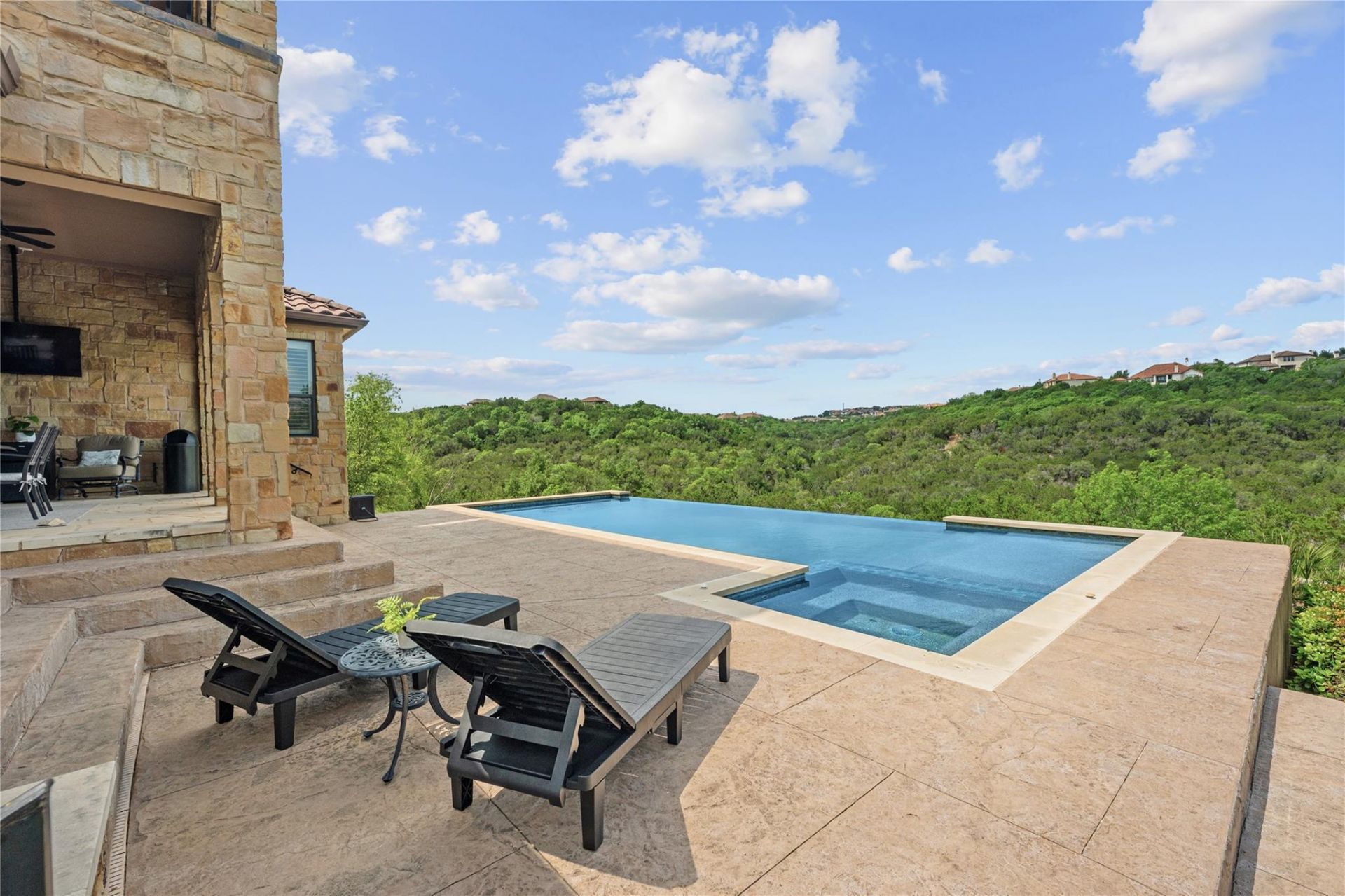 409 Rocky Coast Dr, Austin, TX 78738 Main Photo