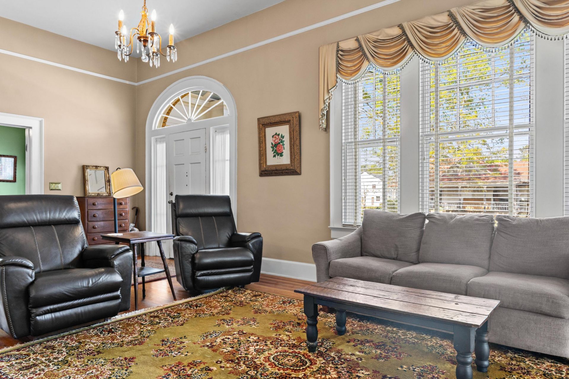 302 N 1st Street Photo 11