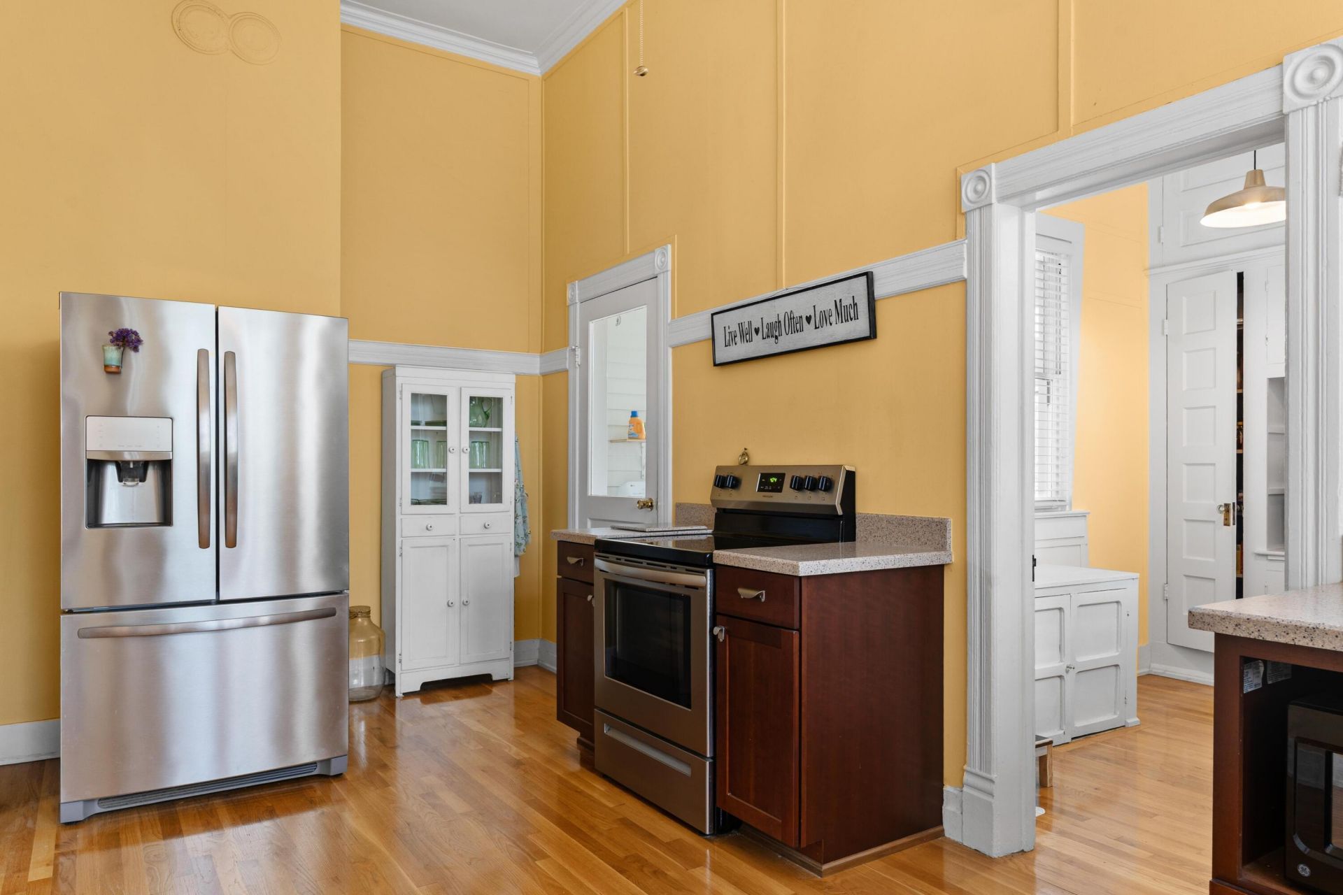 302 N 1st Street Photo 18