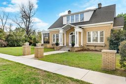 302 N 1st Street photo 4