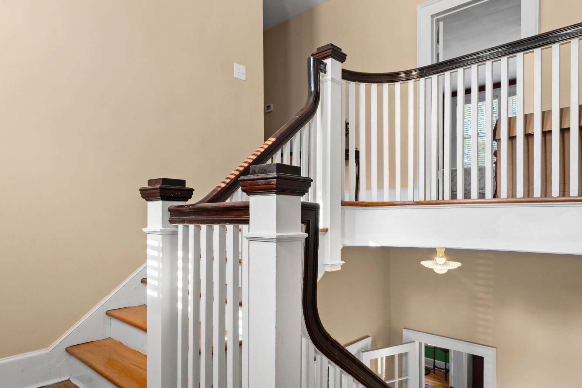 302 N 1st Street Photo 25