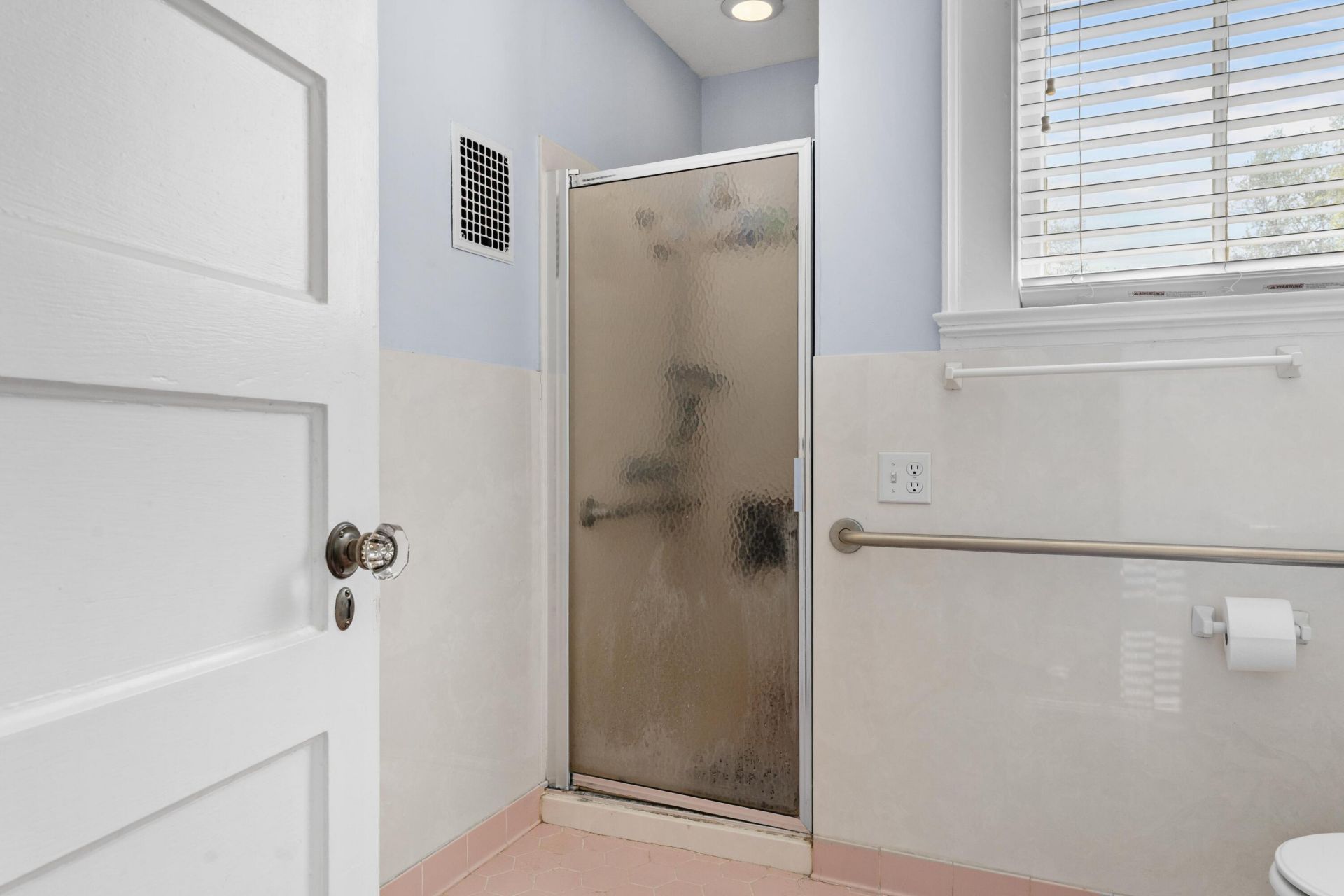 302 N 1st Street Photo 33