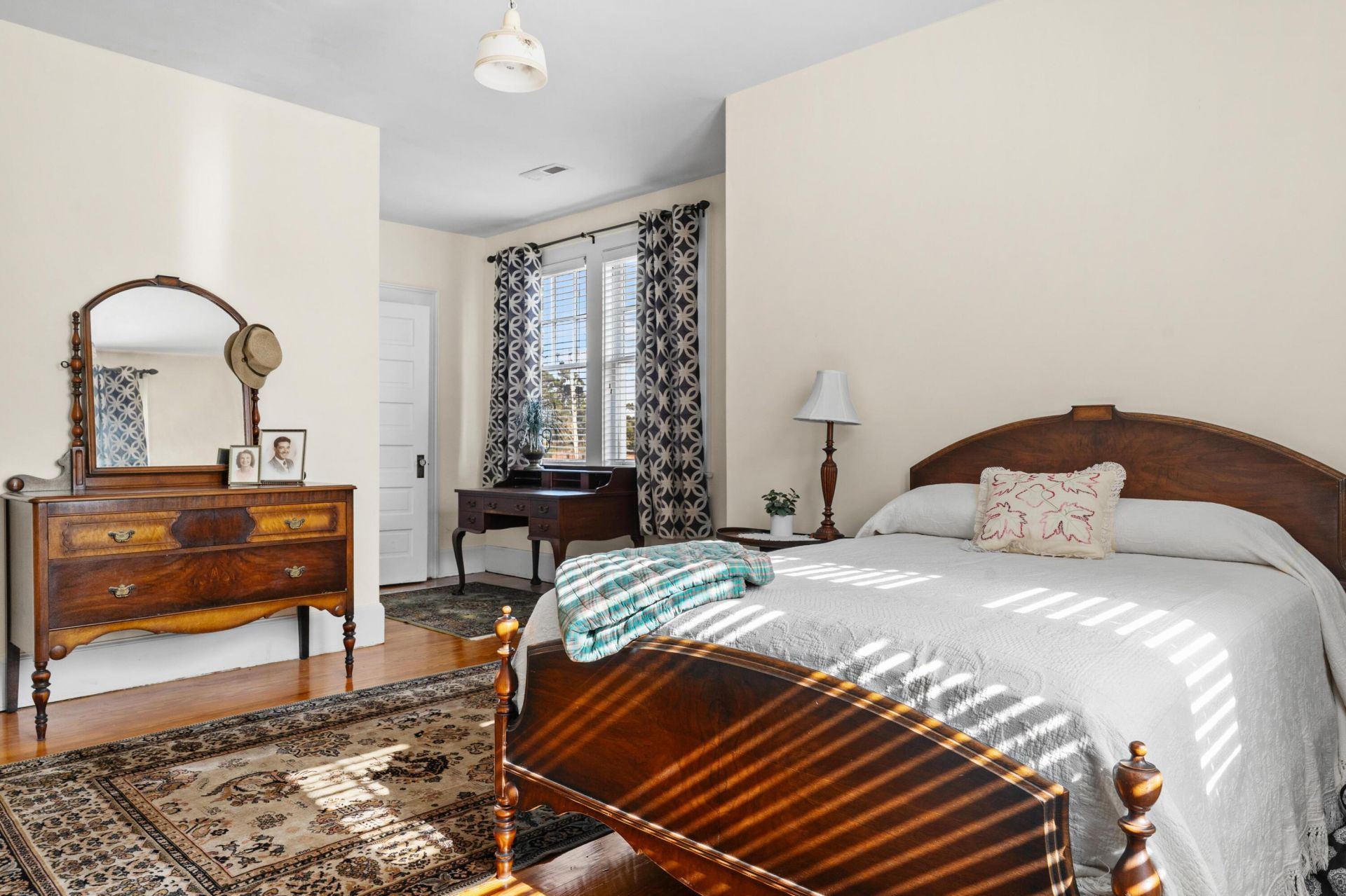 302 N 1st Street Photo 38