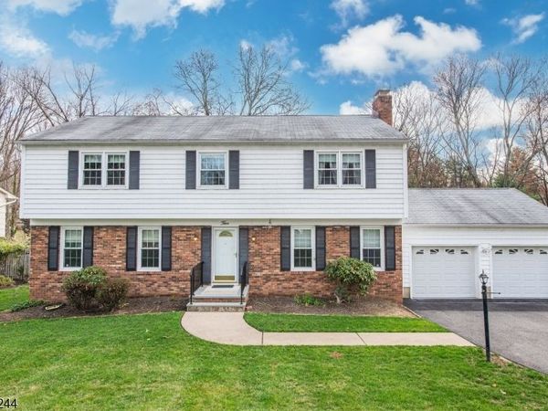 5 BROOK CT, Parsippany-Troy Hills, NJ 07054