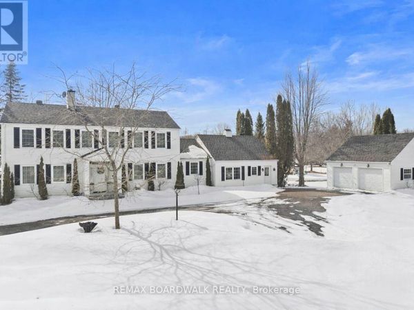 1530 Royal Orchard Drive , Ottawa, ON K4C1A9