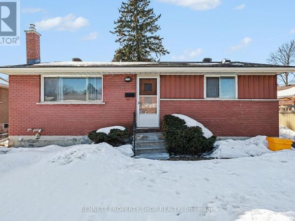 1112 Cobden Road , Ottawa, ON K2C2Z2