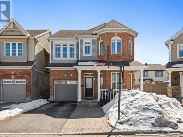 105 Pennant Avenue , Ottawa, ON K2J5X1