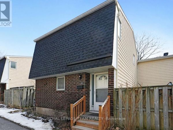 221 Petrie Lane , Ottawa, ON K2K1Z5