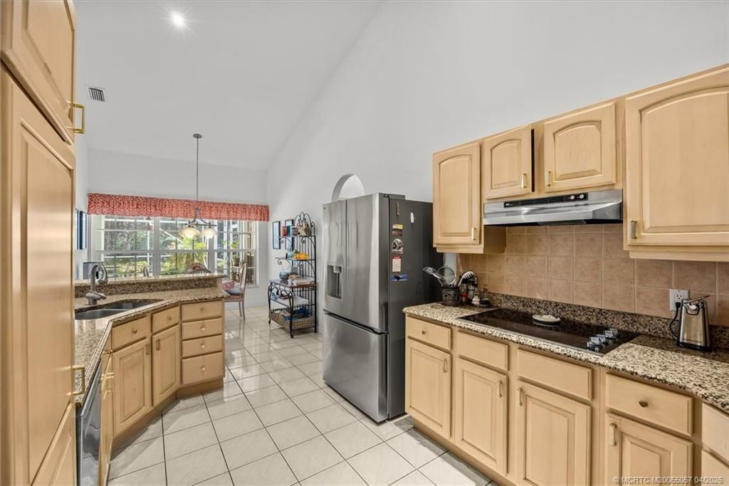 340 SE Saint Lucie Boulevard, Stuart, FL 34996 Photo