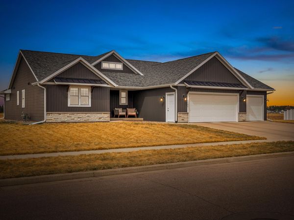 1721 Waxwing Ln, Holmen, WI 54636