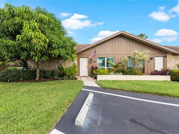 843 Palm View DR , Unit 25, NAPLES, FL 34110