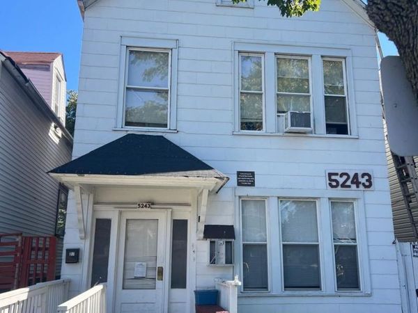 5243 S MAPLEWOOD Avenue , Chicago, IL 60632