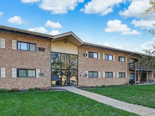 7413 Brookdale Drive , Unit 209, Darien, IL 60561