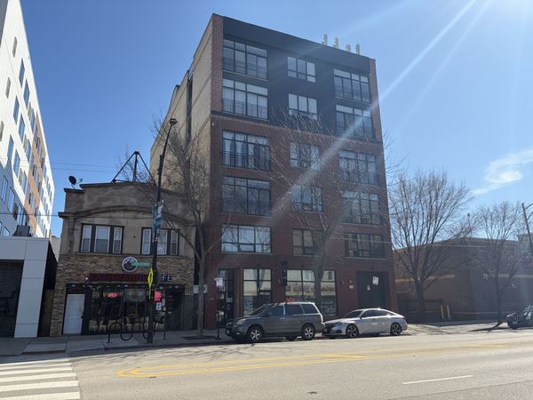 6135 N Broadway Street , Unit 305, Chicago, IL 60660