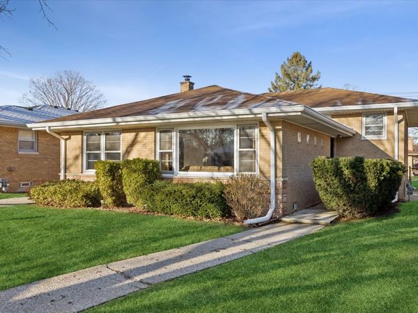 942 Sherwood Road , La Grange Park, IL 60526