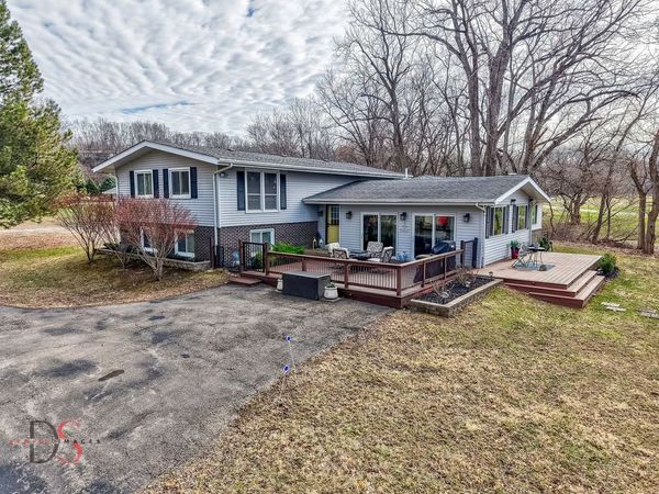 152 Beachview Court , Varna, IL 61375