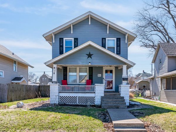 911 W 16th Street , Davenport, IA 52804