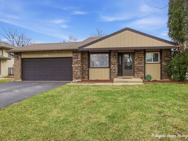 1920 Island Court , Woodstock, IL 60098