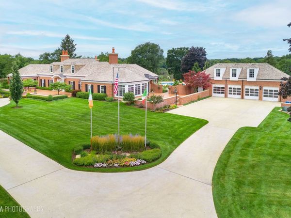 546 Oak Knoll Road , Barrington Hills, IL 60010