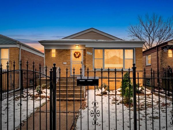 4512 S Laporte Avenue , Chicago, IL 60638