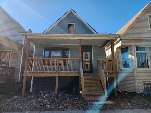 7350 S Dante Avenue , Chicago, IL 60619