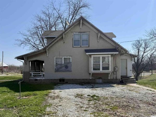 622 E Center, Loraine, IL 62349