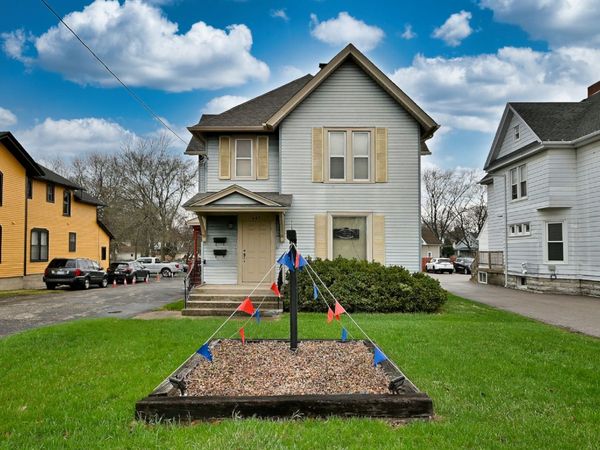 442 N Lake Street N, Aurora, IL 60506