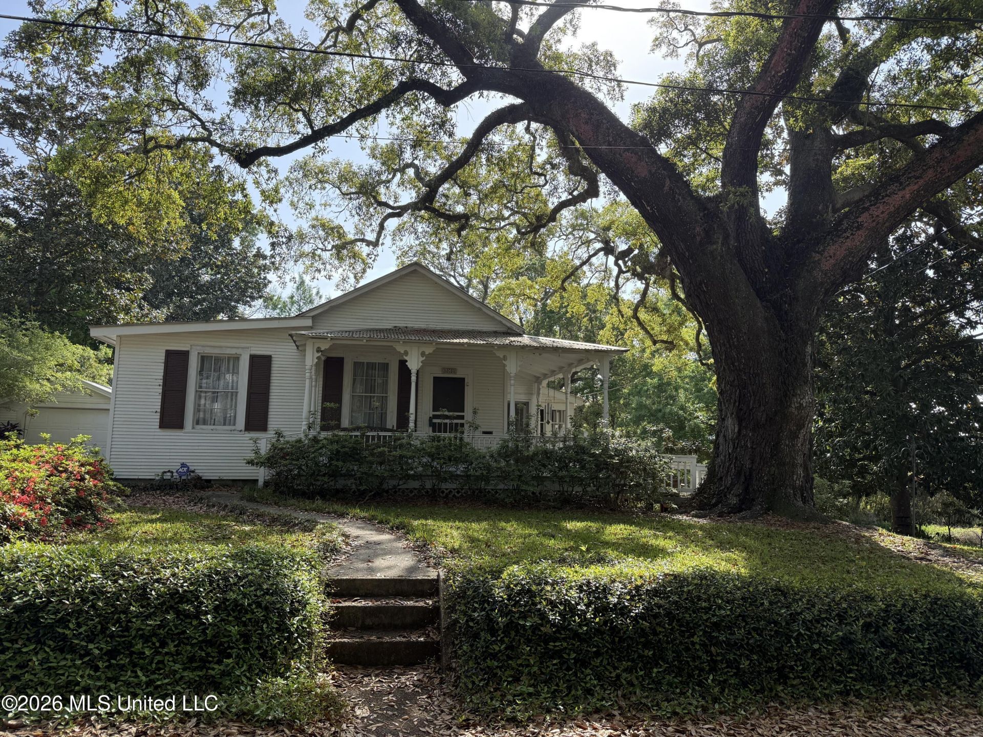 502 Rayburn Avenue, Ocean Springs, MS 39564 Main Photo