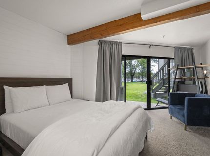 489 Tahoe Keys Boulevard, South Lake Tahoe, CA 96150 Photo