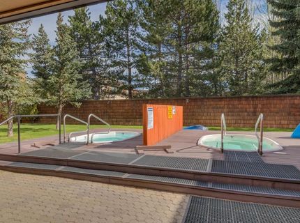 489 Tahoe Keys Boulevard, South Lake Tahoe, CA 96150 Photo