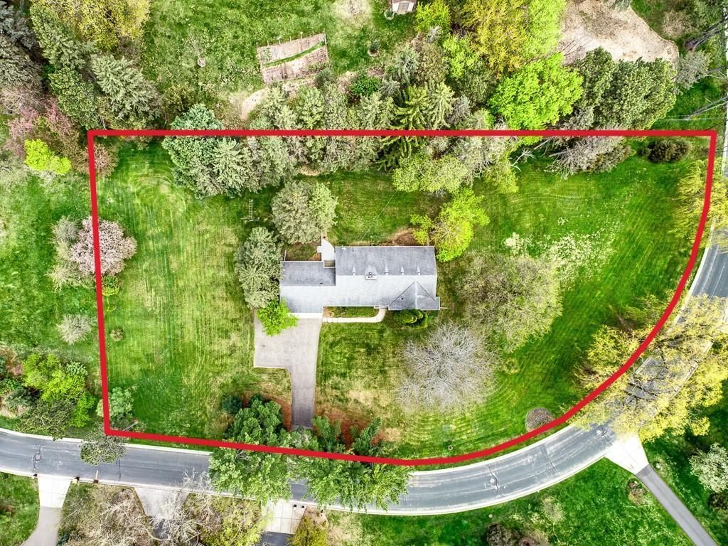 205 Oakview Road, West Saint Paul, MN 55118