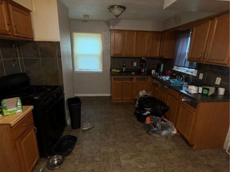 654 E 240 Street , Euclid, OH 44123 Photo 10