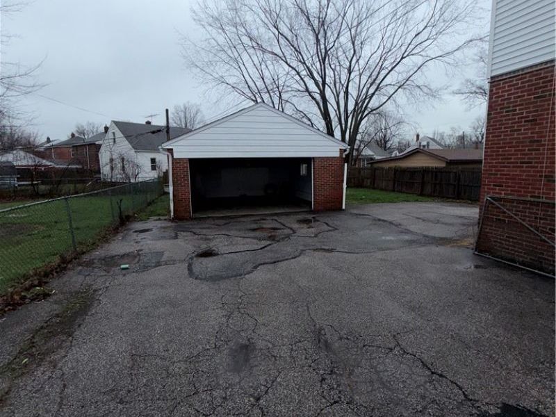 654 E 240 Street , Euclid, OH 44123 Photo 25