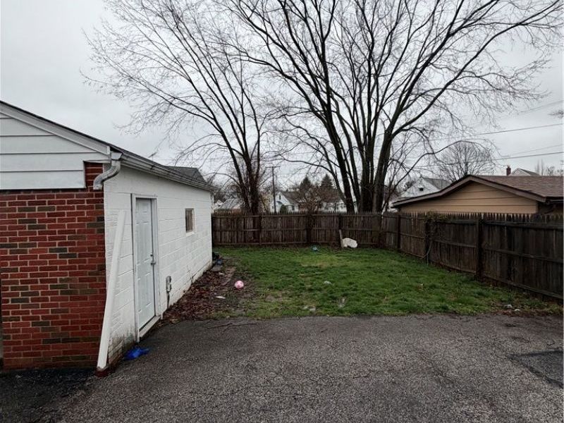 654 E 240 Street , Euclid, OH 44123 Photo 41